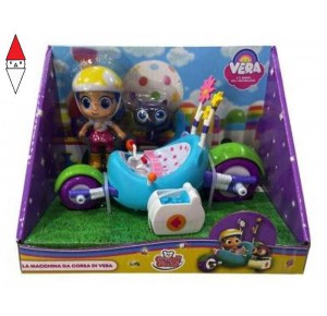 , , , ACTION FIGURE GIOCHI-PREZIOSI VERA MACCHINA DA CORSA CON 2 PERS. VERA E BARTBLAY