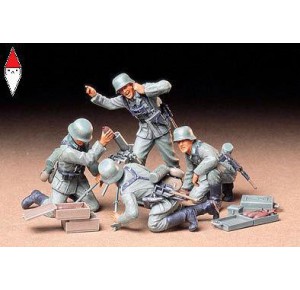 , , , TAMIYA 1/35 GERMAN INFANTRY MORTAR TEAM