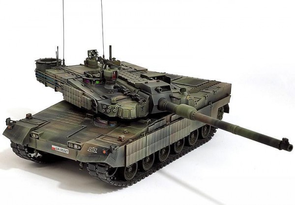 ACADEMY 13560